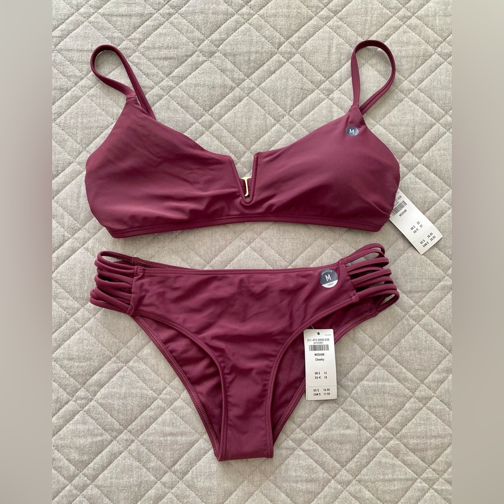 Hollister Swimsuit Bikini Burgundy Color | Size M